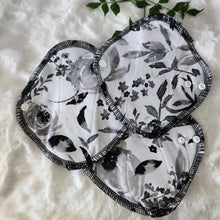Load image into Gallery viewer, Moontime Cloth Pads Light Absorbency