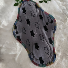 Load image into Gallery viewer, Moontime Cloth Pads Medium Absorbency