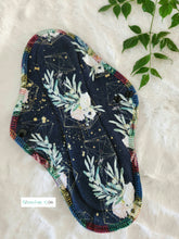 Load image into Gallery viewer, Moontime Cloth Pads Heavy Absorbency