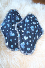 Load image into Gallery viewer, Moontime Cloth Pads Heavy Absorbency