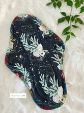 Load image into Gallery viewer, Moontime Cloth Pads Heavy Absorbency
