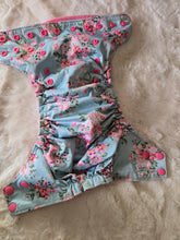 Load image into Gallery viewer, Used clothing sizes NB-6M
