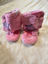 Load image into Gallery viewer, Used clothing sizes NB-6M
