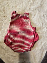 Load image into Gallery viewer, Used clothing sizes NB-6M
