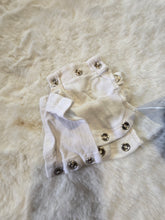 Load image into Gallery viewer, Used clothing sizes NB-6M
