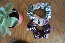Load image into Gallery viewer, Scrunchies

