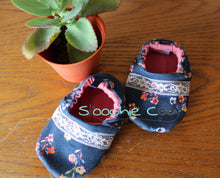 Load image into Gallery viewer, Easy On Shoes Hard Sole
