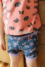 Load image into Gallery viewer, 5/6 Grow Waist Shorts
