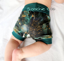 Load image into Gallery viewer, 9-12M Grow Waist Shorts
