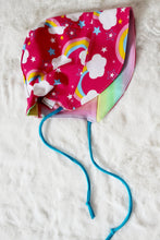 Load image into Gallery viewer, Bonnets in size 18-24M
